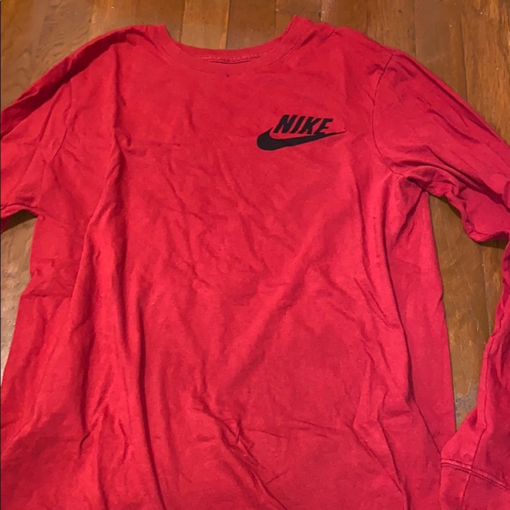 Men’s long sleeve nike shirt